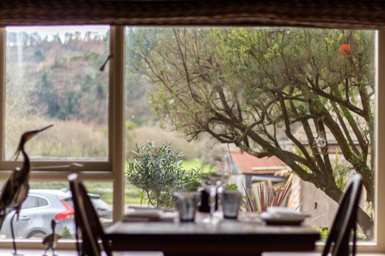 Parva Farmhouse Riverside Guesthouse Tintern Extérieur photo